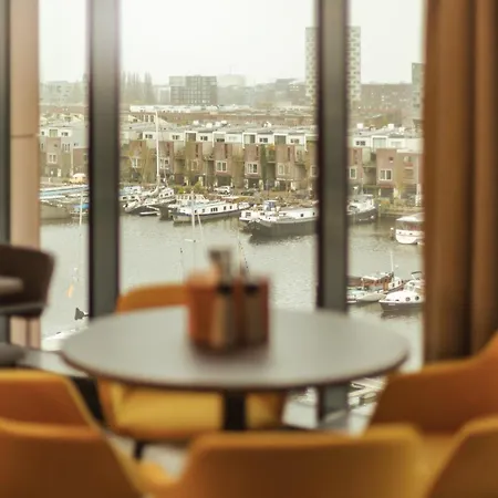 The Niu Fender 4* Amsterdam