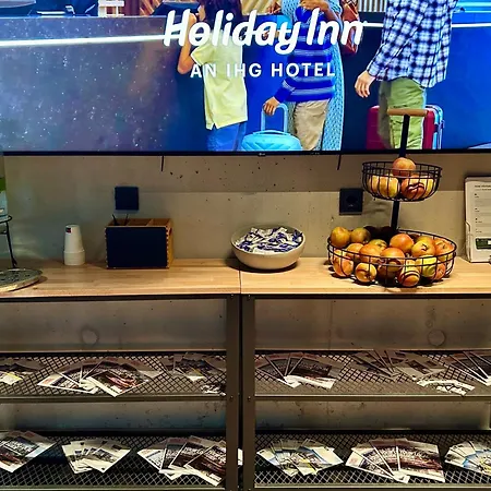 - The Niu, Fender 4* Amsterdam