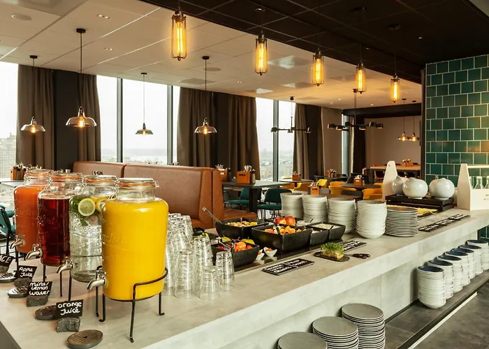 - The Niu, Fender Amsterdam